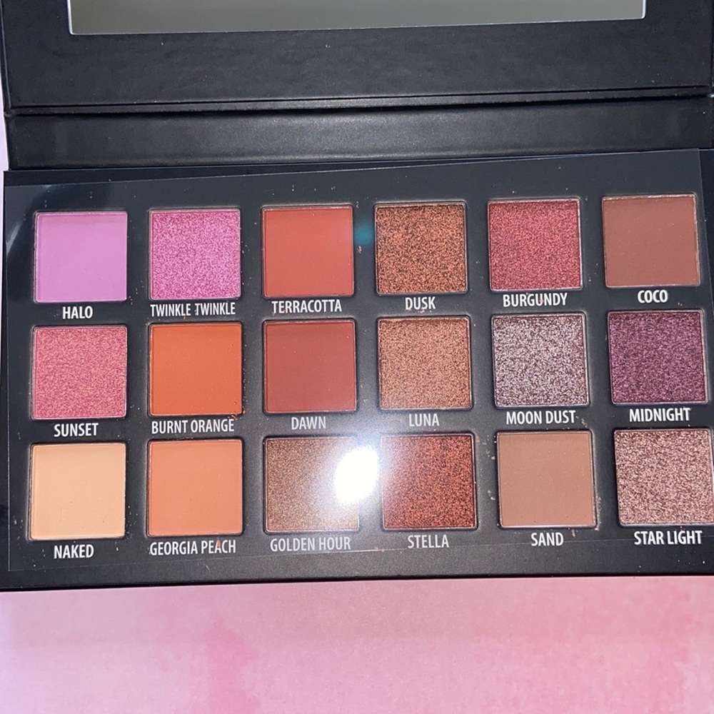 KAB cosmetics Day & Night palette
